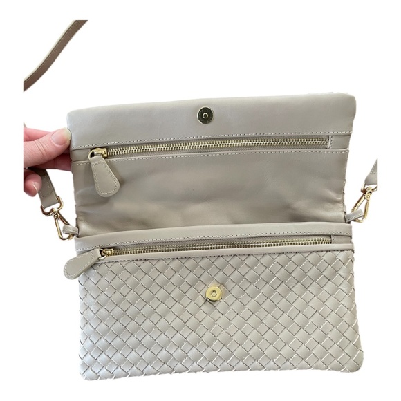 NWOT Quince Italian leather handwoven convertible clutch - Picture 7 of 8